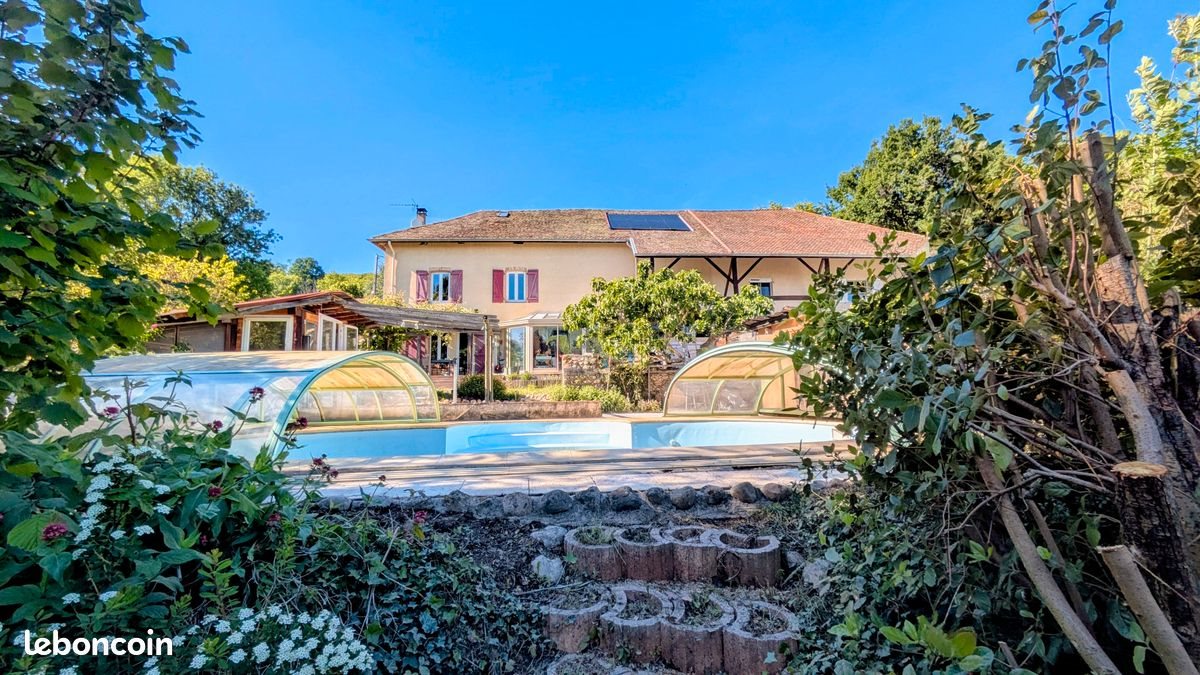 Maison à vendre, 136m², Bévenais