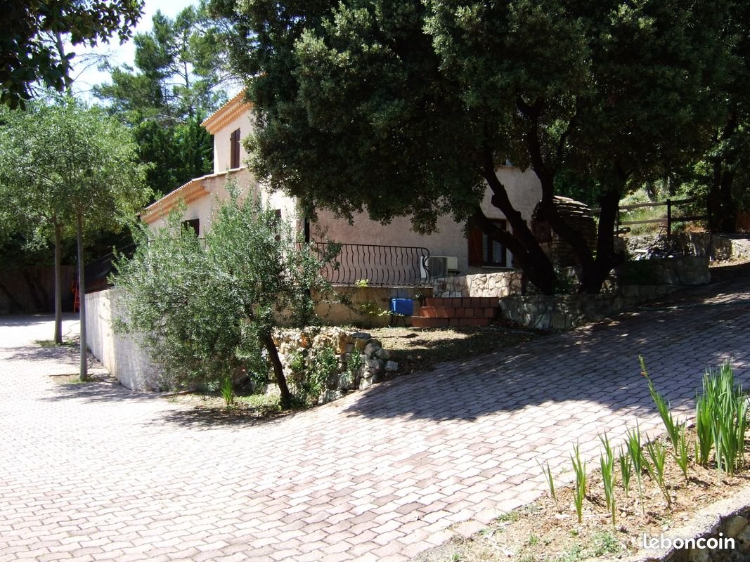 Maison à vendre, 94m², Sainte-Anastasie-sur-Issole