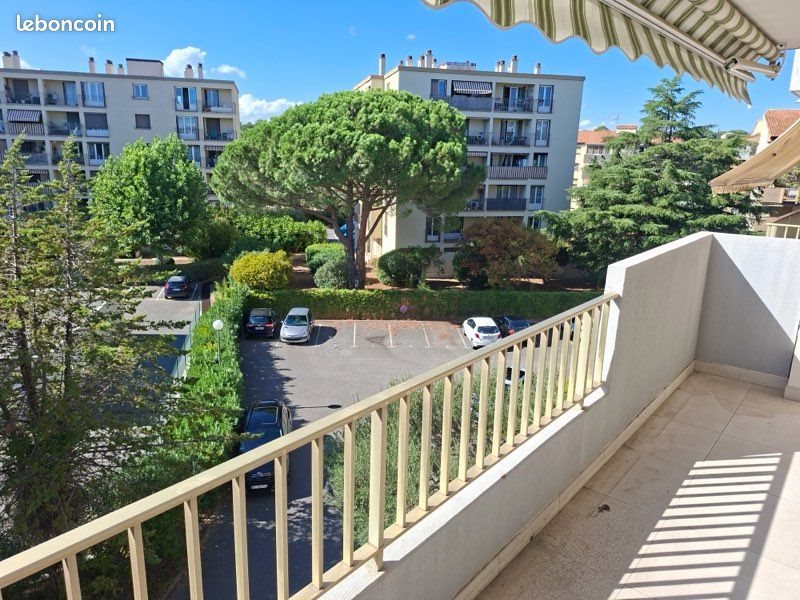Appartement à vendre, 65m², Fréjus