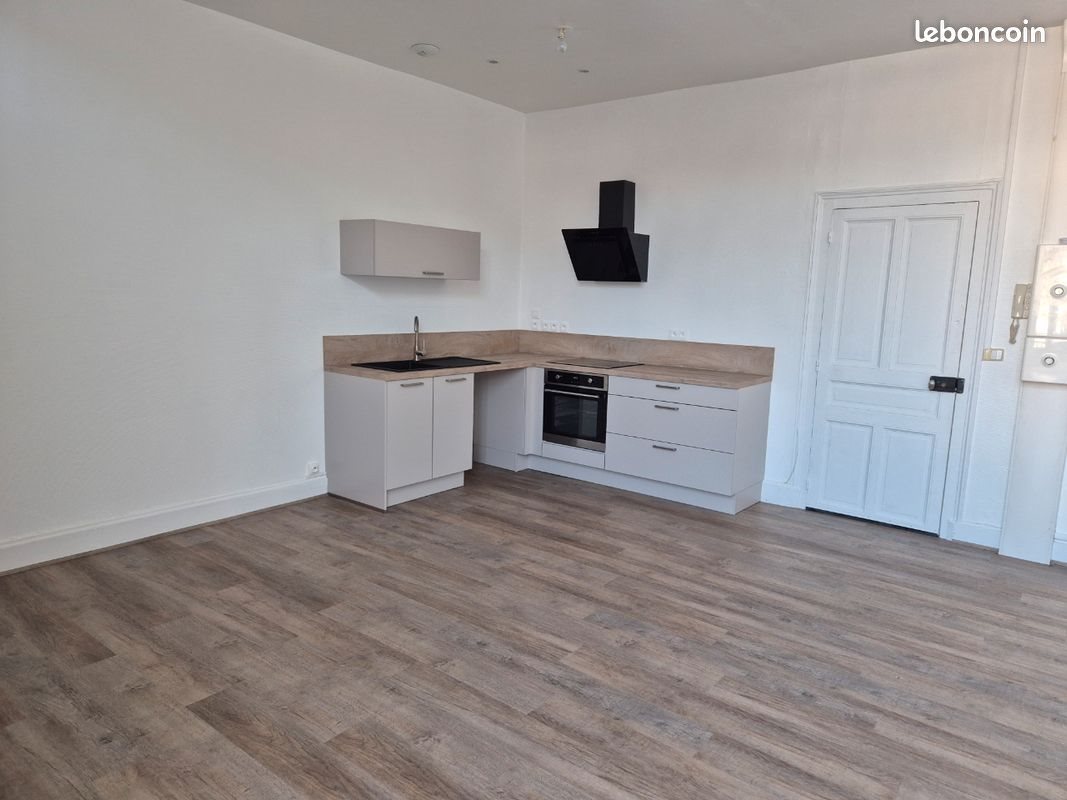 Appartement à louer, 43m², Moulins