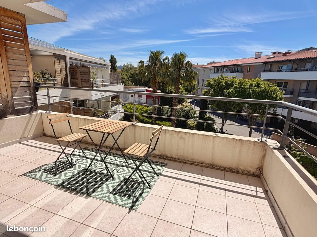 Appartement à louer, 43m², Marseille 8ème