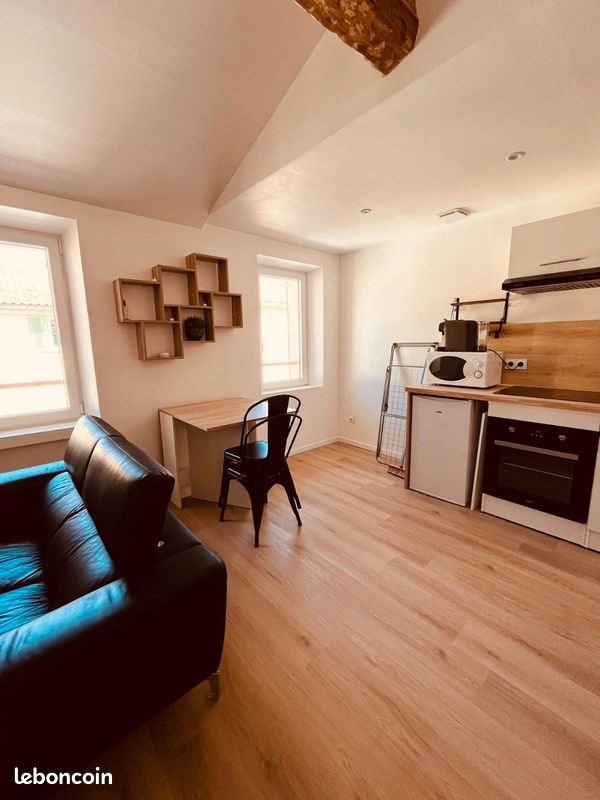 Appartement à louer, 25m², La Crau
