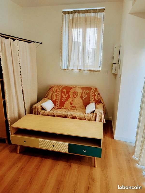 Appartement à louer, 18m², Saint-Christophe-Vallon