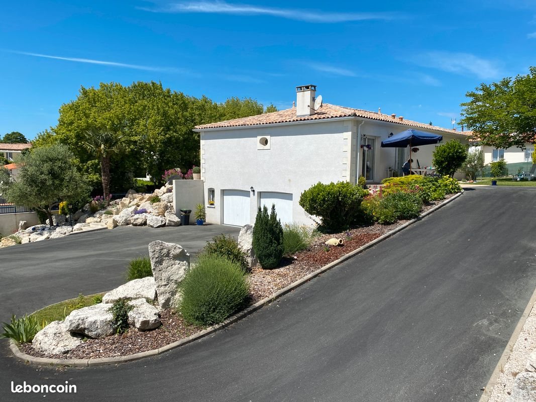 Maison à vendre, 114m², Saintes