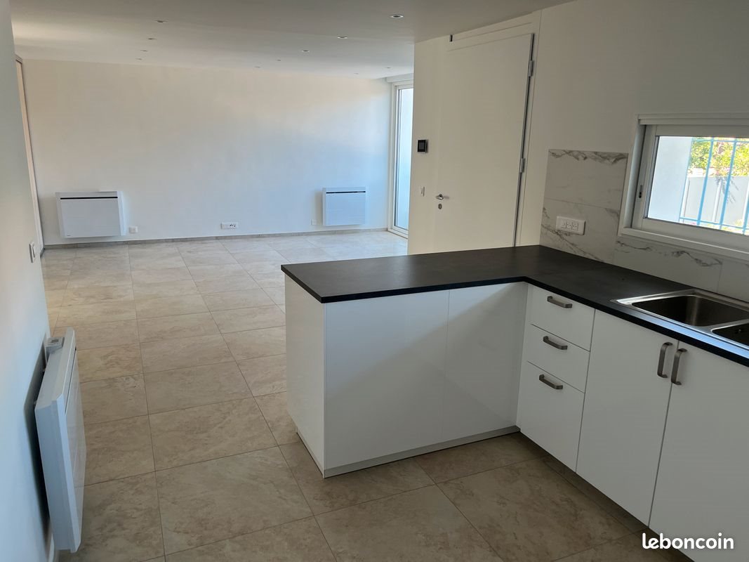 Appartement à louer, 70m², Hyères