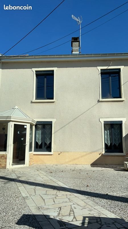 Maison à louer, 114m², Biesles
