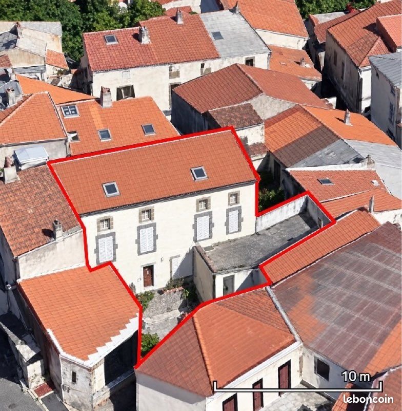 Maison à vendre, 240m², Mirefleurs