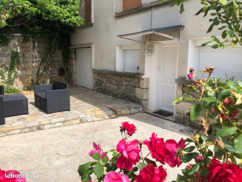 Appartement à louer, 47m², Aubenas