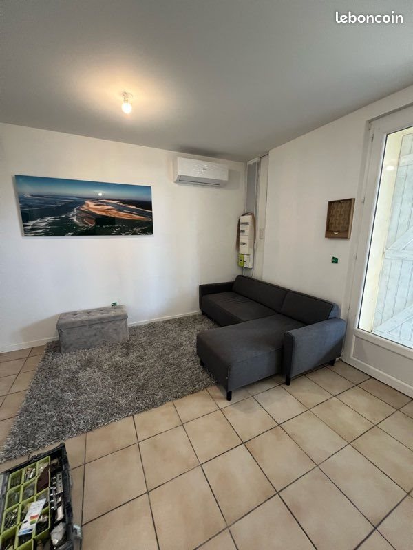 Appartement à louer, NaNm², Salles