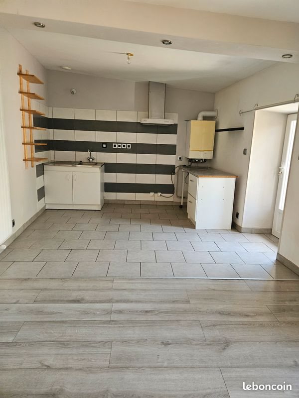 Appartement à louer, 90m², Privas