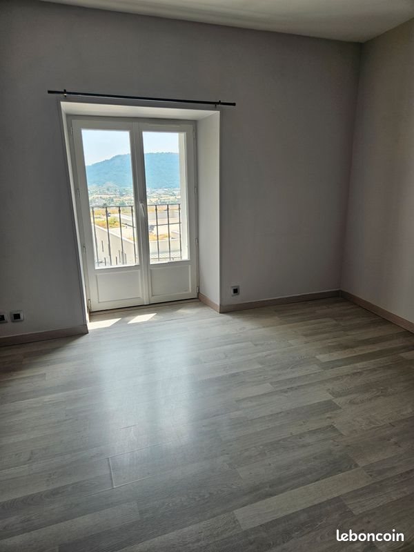 Appartement à louer, 90m², Privas