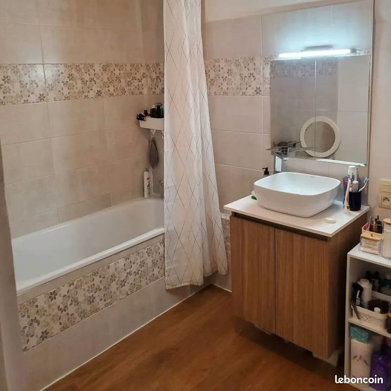Maison à louer, 70m², Domjean