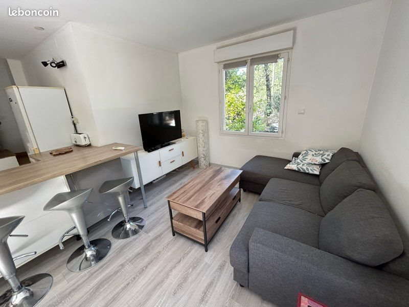 Appartement à louer, 46m², Méounes-lès-Montrieux