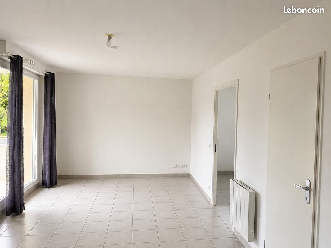 Appartement à louer, 38m², Saintes