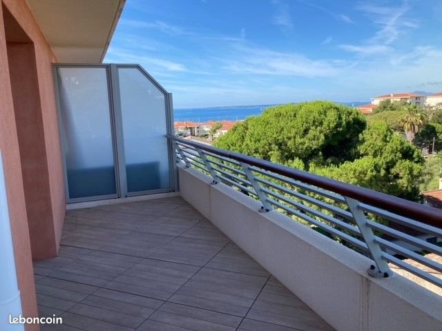 Appartement à louer, 69m², Antibes