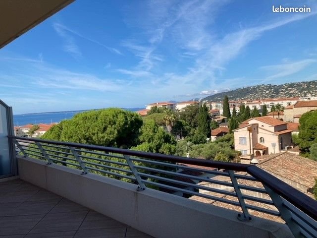 Appartement à louer, 69m², Antibes