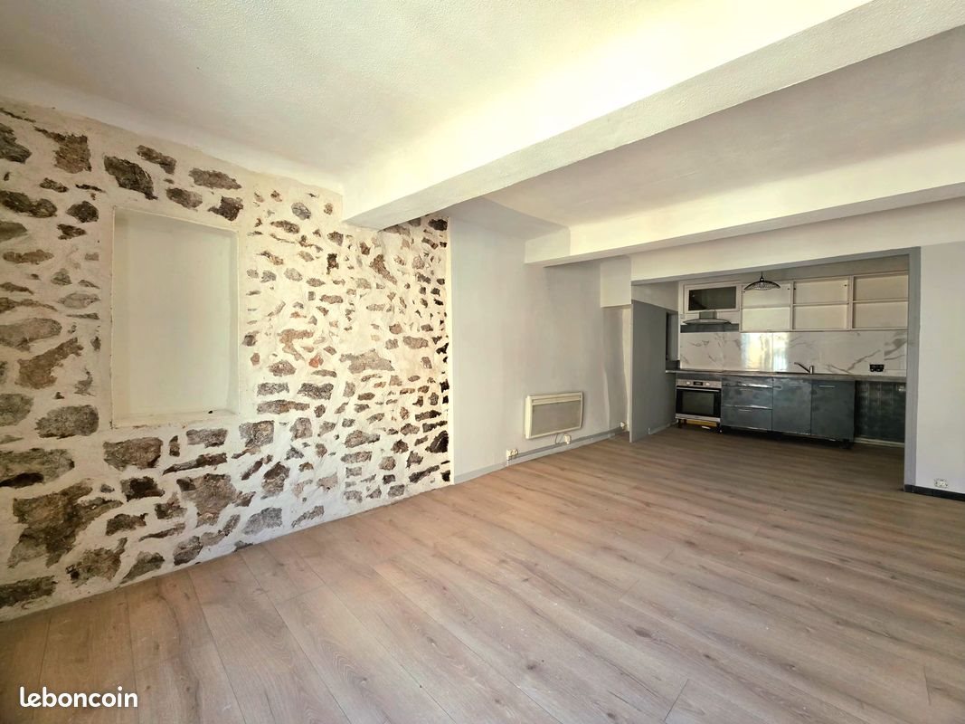 Appartement à louer, 100m², Trans-en-Provence