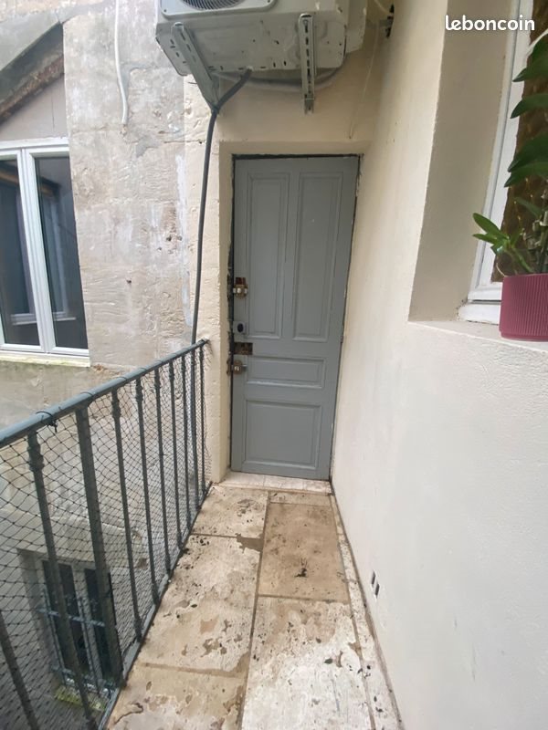 Appartement à louer, 32m², Nîmes
