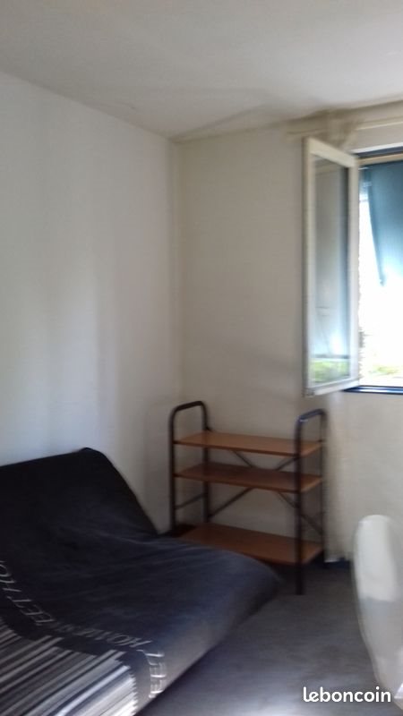 Appartement à louer, 18m², Saint-Juéry