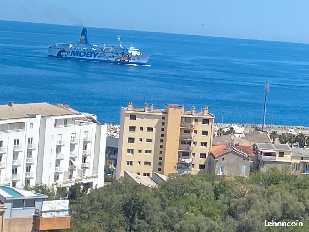 Appartement à louer, 70m², Bastia