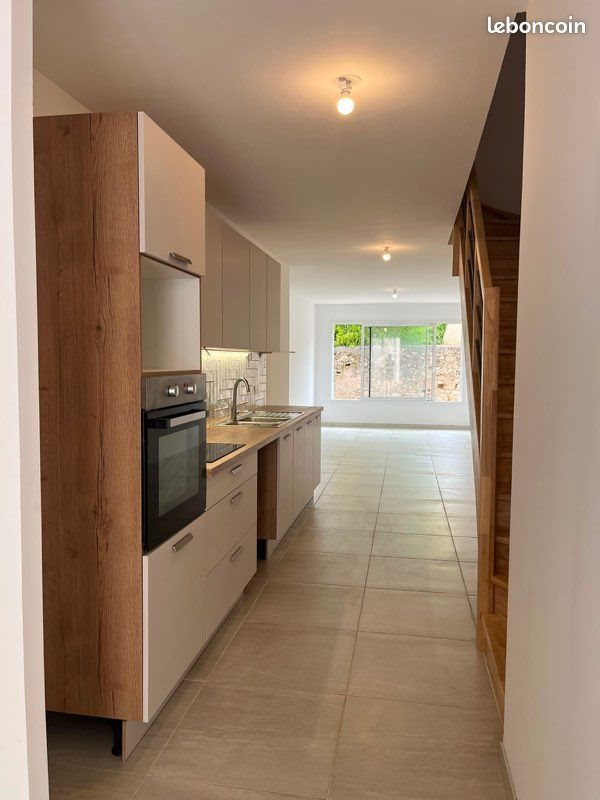 Maison à louer, 90m², Briatexte