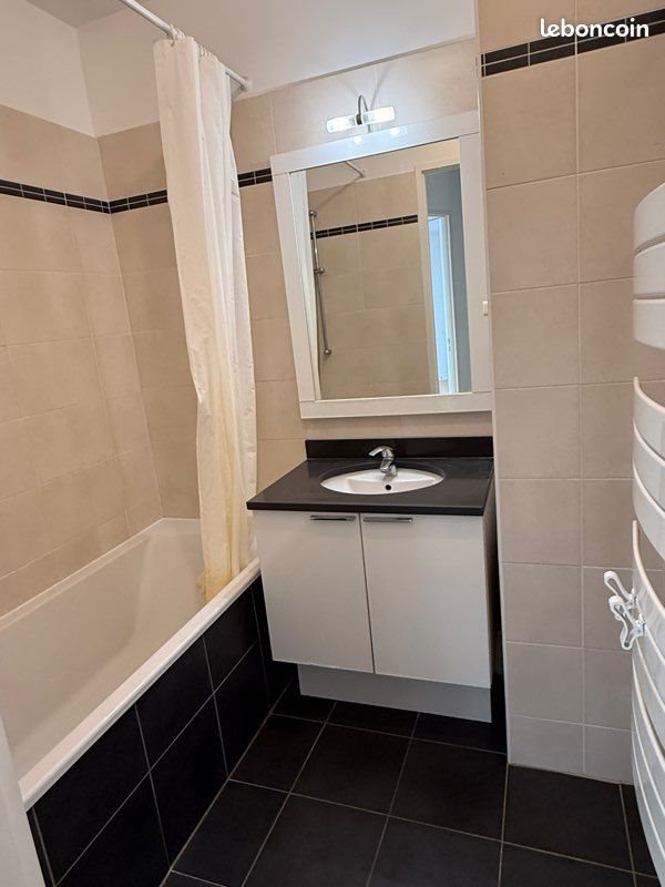 Appartement à louer, 69m², Issy-les-Moulineaux