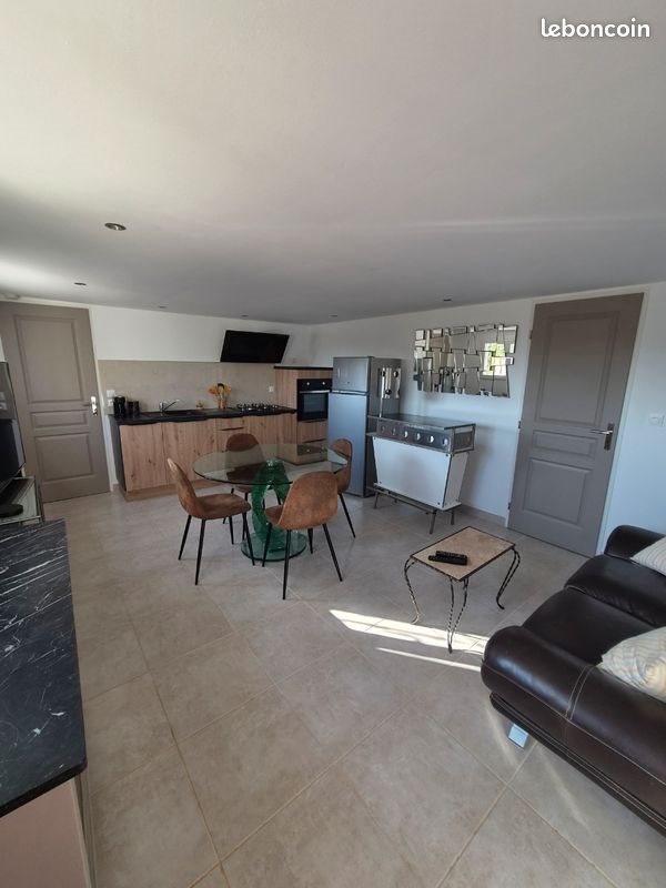 Appartement à louer, 45m², Carnoules