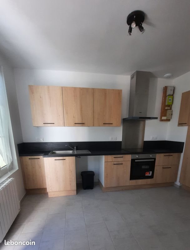 Maison à louer, 72m², Prissac
