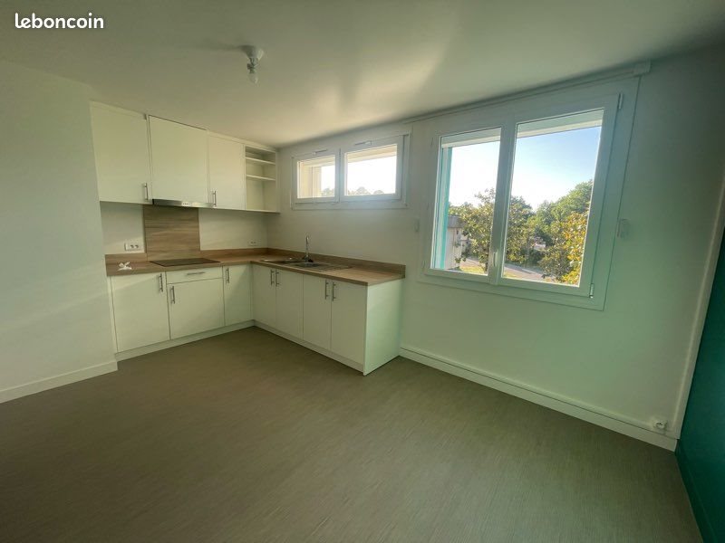 Appartement à louer, 63m², Lagor