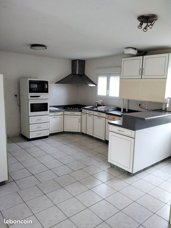 Maison à louer, 9m², Saint-Laurent-sur-Sèvre