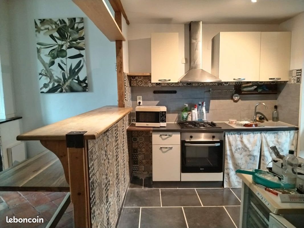 Appartement à louer, 70m², Sauve