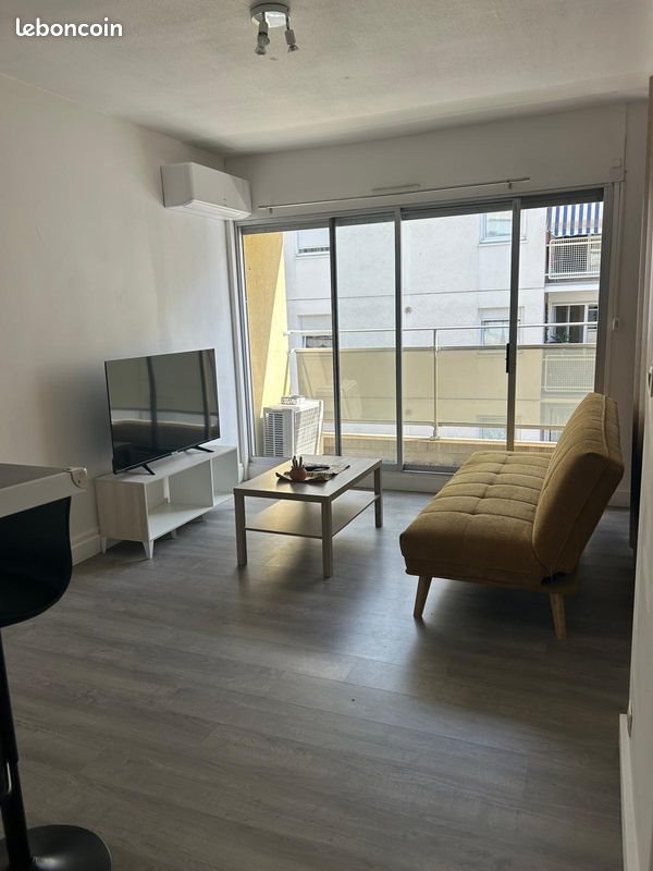Appartement à louer, 33m², Nîmes