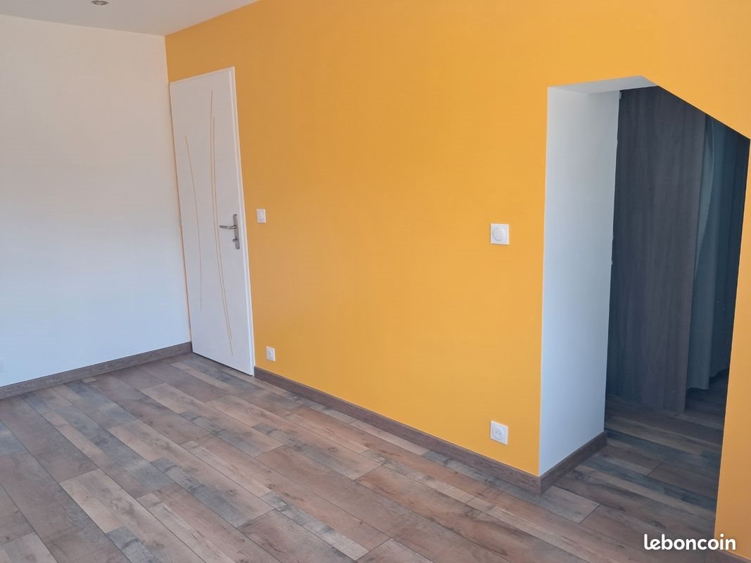 Maison à louer, 105m², Vitry-en-Charollais
