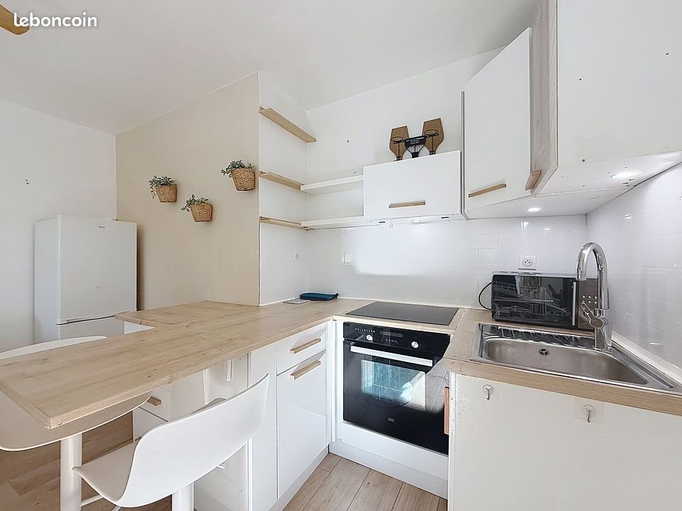 Appartement à louer, 32m², Antibes