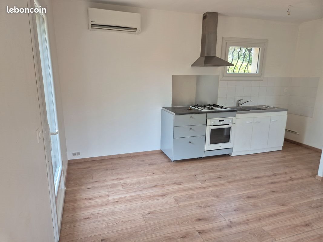 Appartement à louer, 31m², Puyloubier