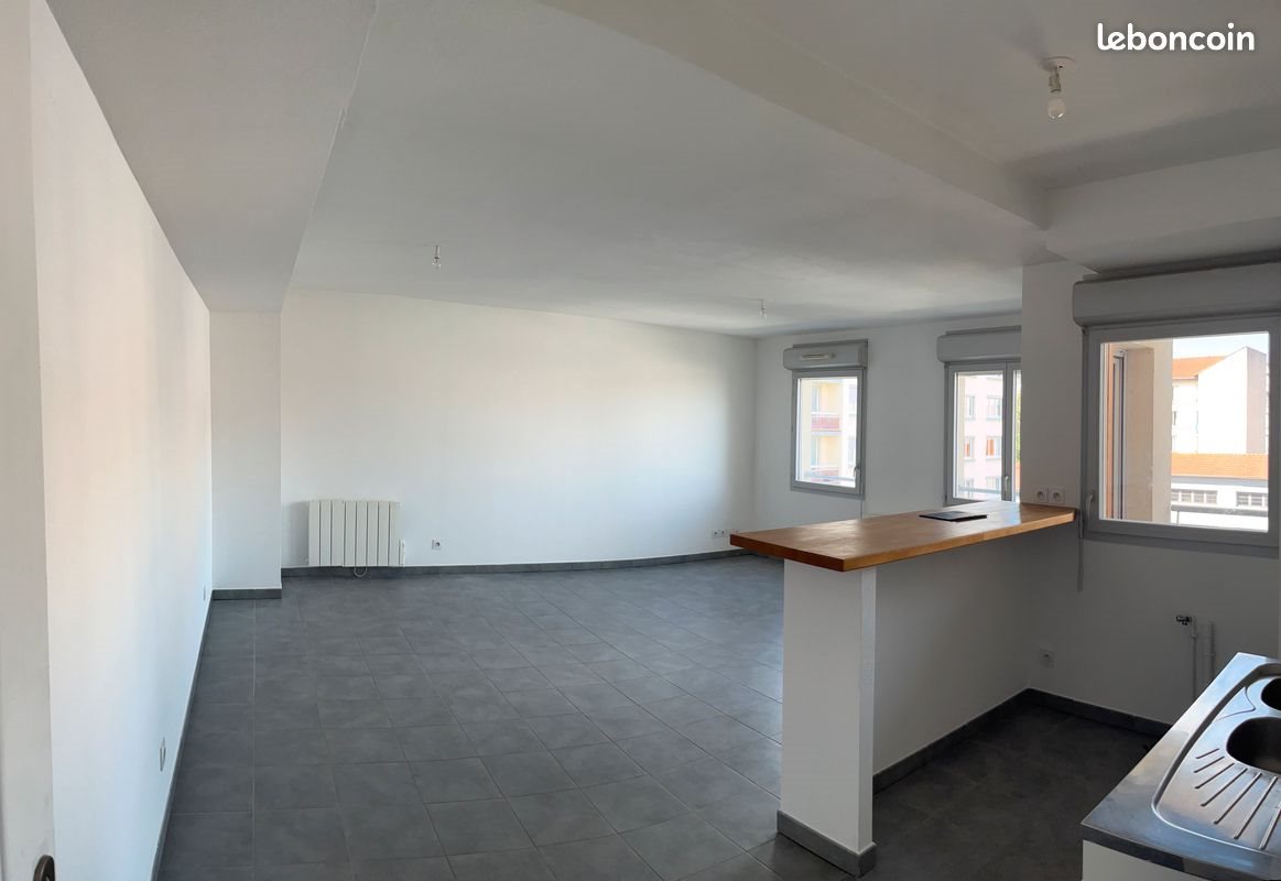 Appartement à louer, 82m², Saint-Etienne