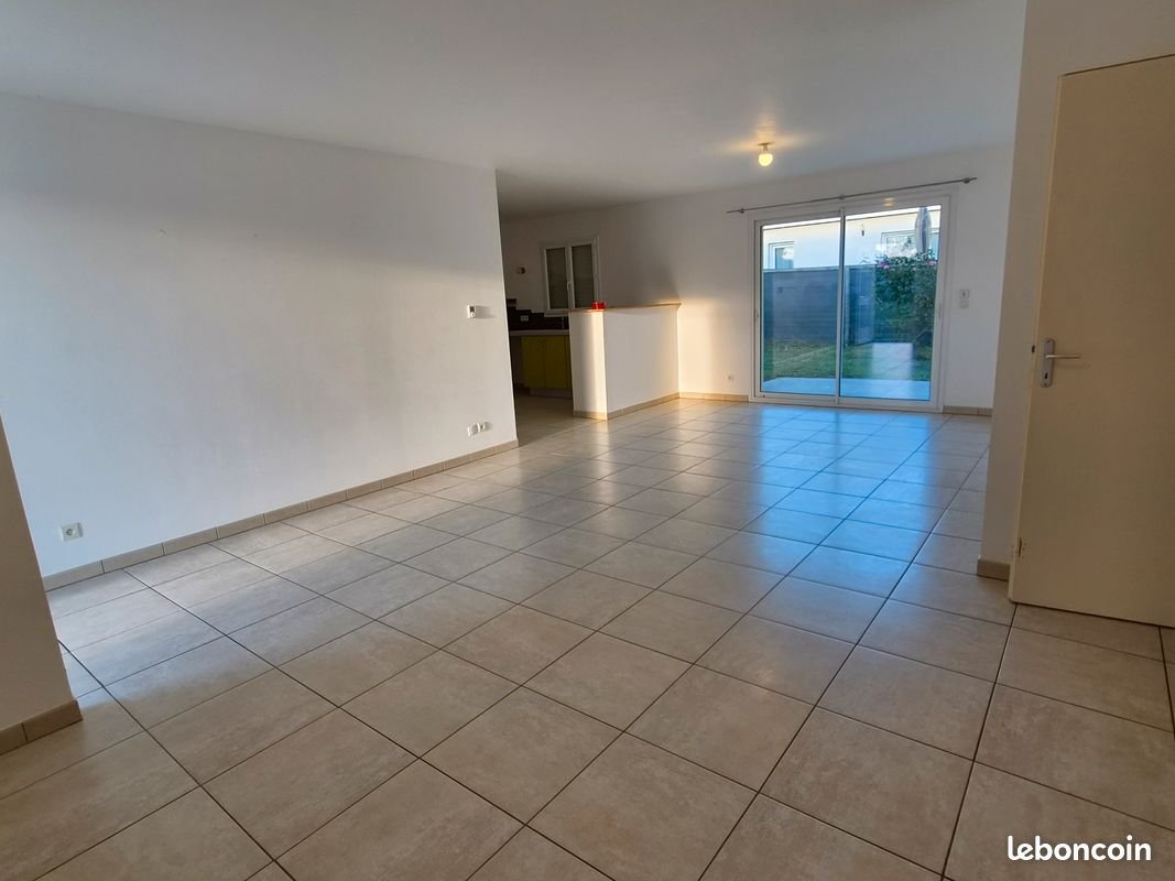 Maison à louer, 75m², Béruges