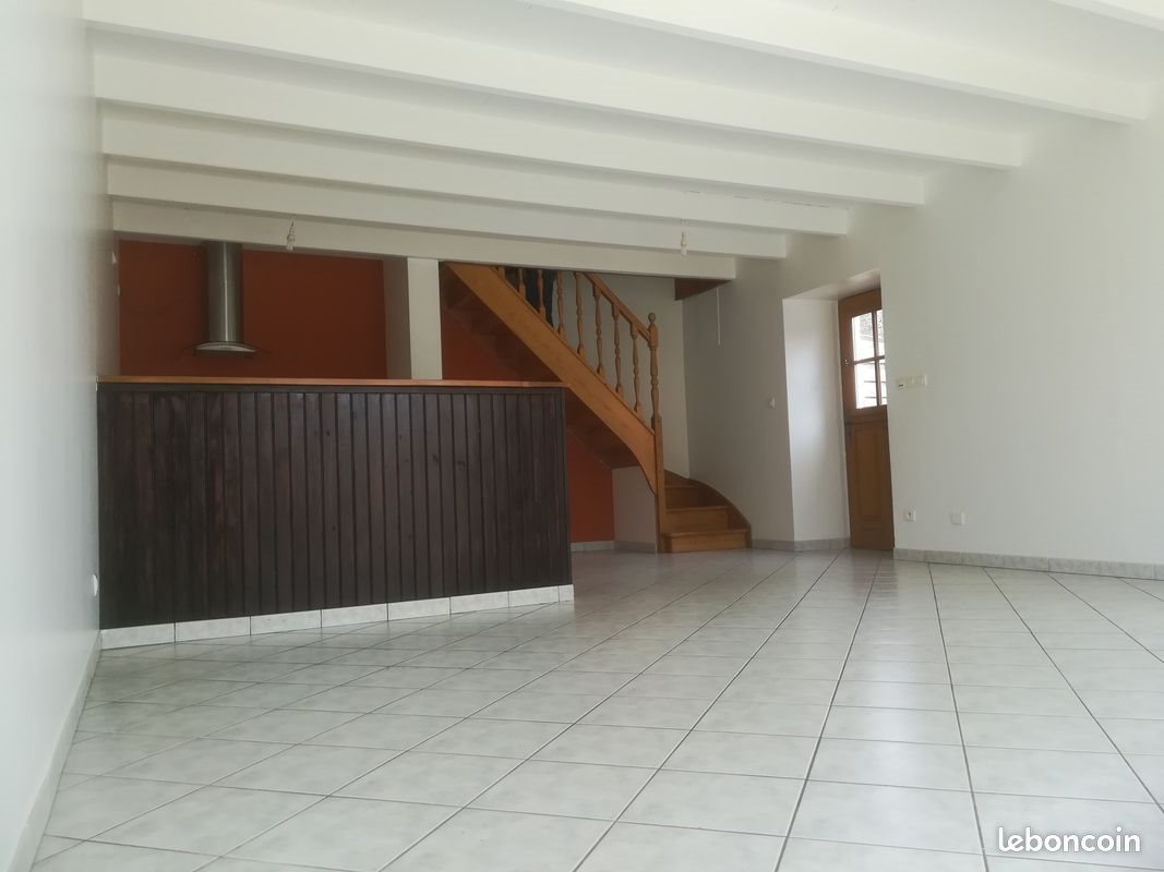 Maison à louer, 110m², Chenay