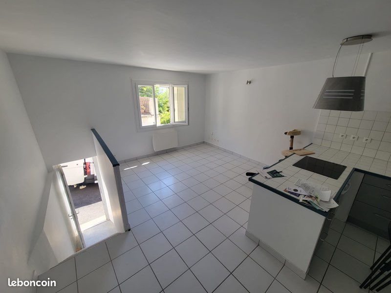 Maison à louer, 60m², Faugères