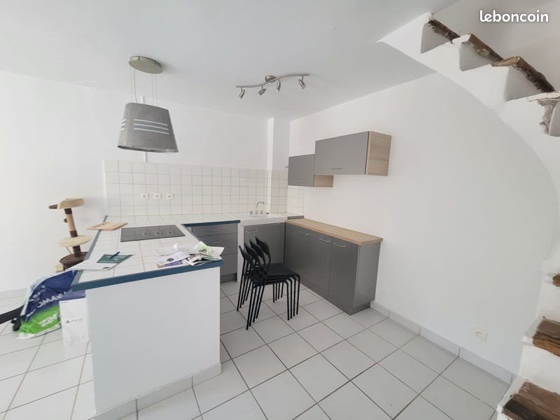 Maison à louer, 60m², Faugères