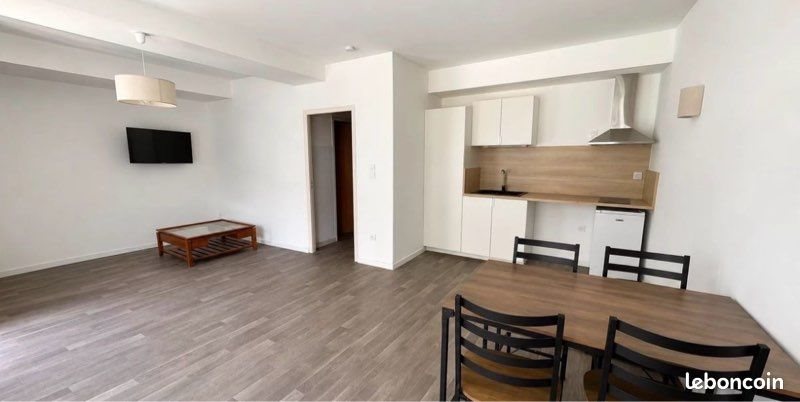 Appartement à louer, 35m², Châlus