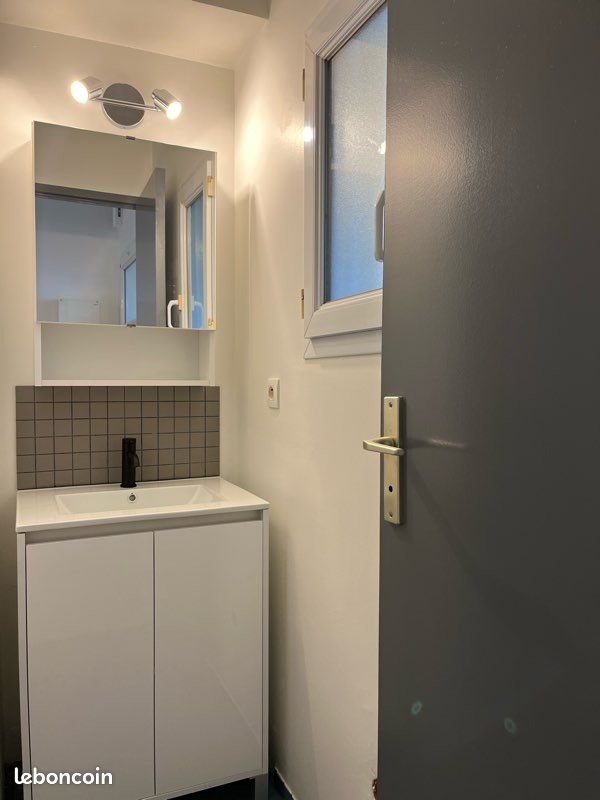 Appartement à louer, 18m², Saint-Nazaire