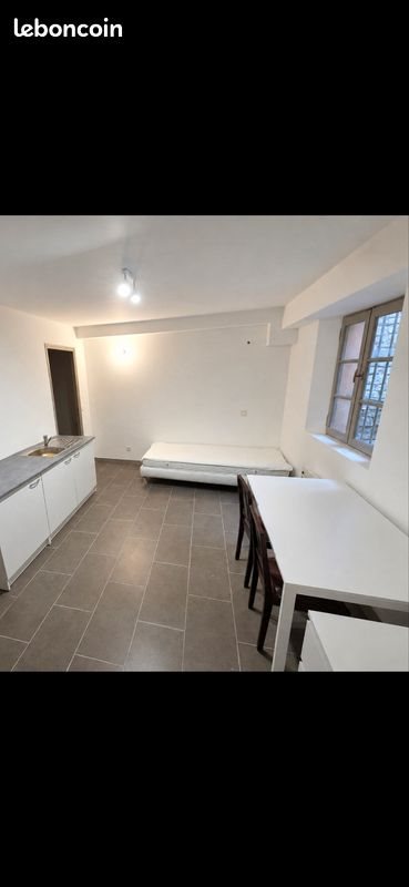 Appartement à louer, 20m², Nîmes