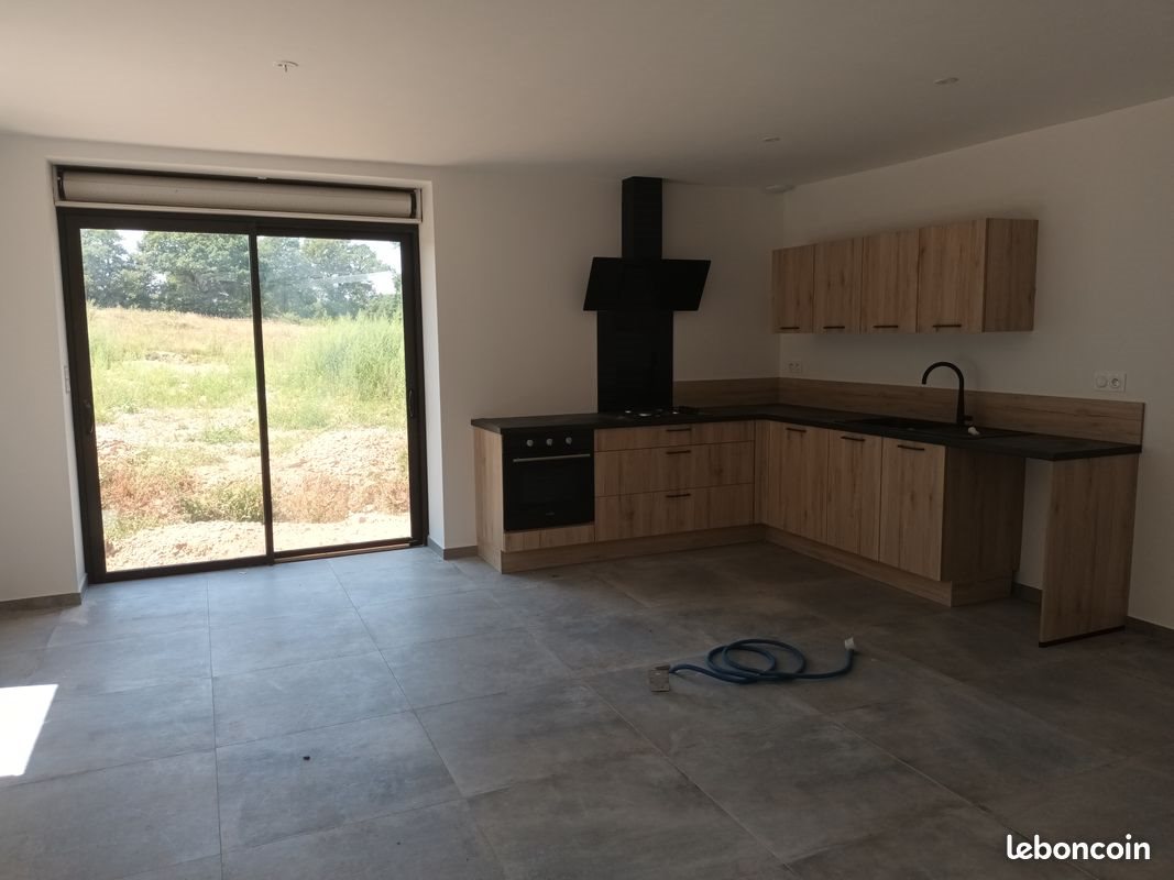 Maison à louer, 137m², Saint-Jean-Brévelay