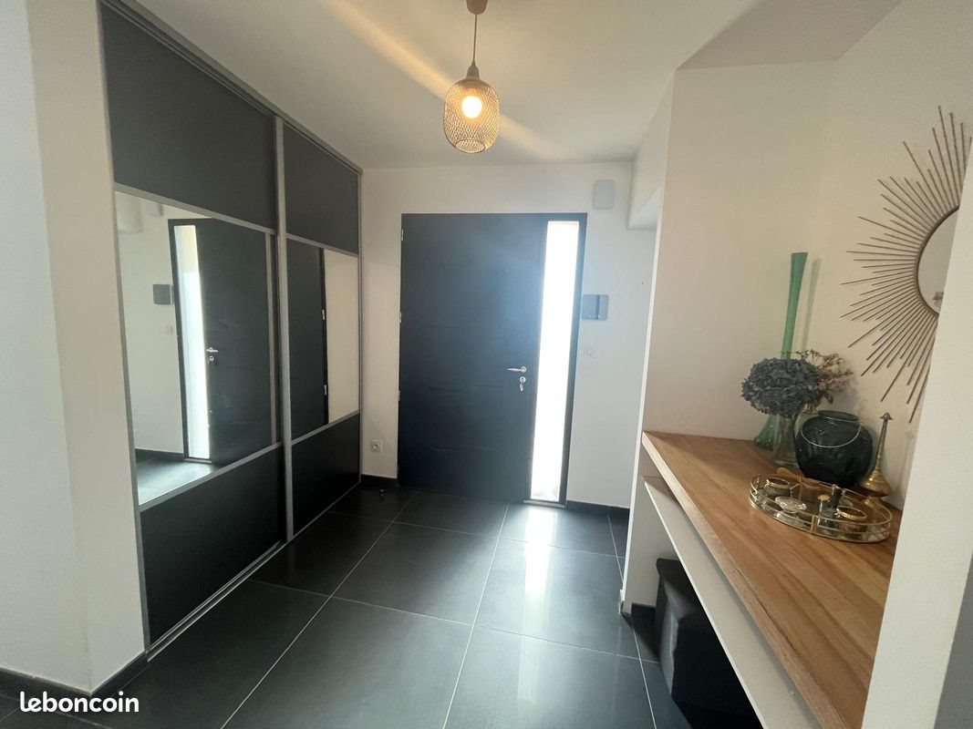Maison à louer, 146m², Crissey