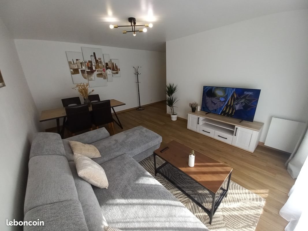 Appartement à louer, 45m², Cergy