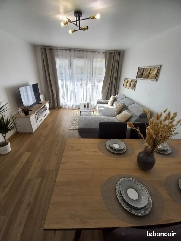 Appartement à louer, 45m², Cergy