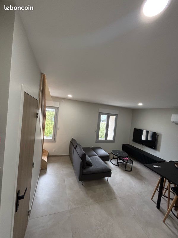 Appartement à louer, 43m², Saint-Priest