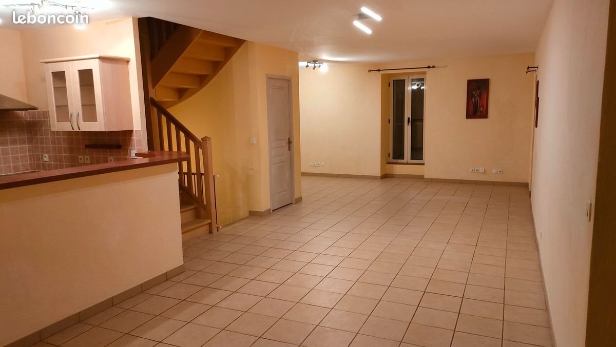 Maison à louer, 136m², Béduer