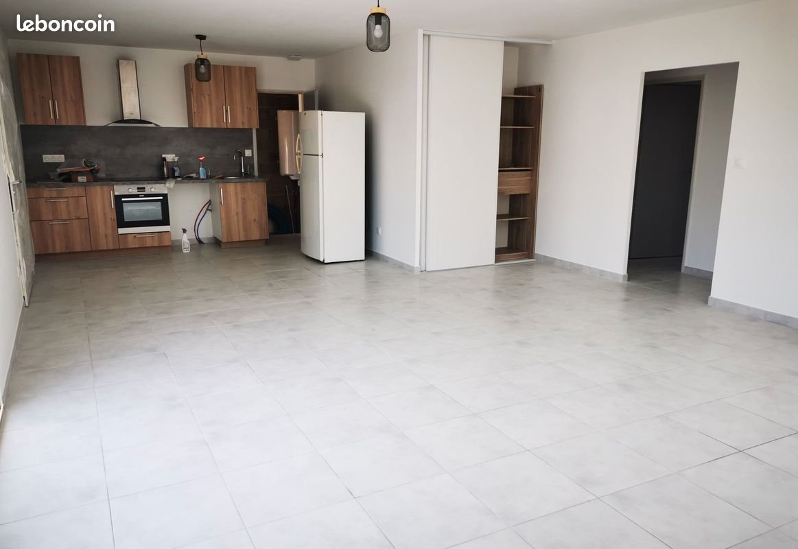 Maison à louer, 90m², Beaucaire
